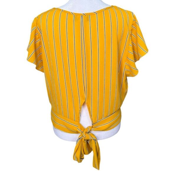 IZ Byer Yellow Striped Short Sleeve Crop Keyhole Front Tie Back Blouse. Large. - Picture 2 of 8
